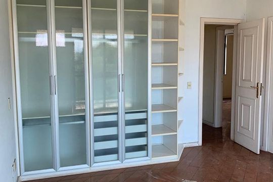 Suite de apartamento para alugar com 4 quartos, 700m² em Ingá, Niterói