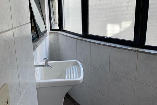 Área de Serviço de apartamento para alugar com 4 quartos, 700m² em Ingá, Niterói
