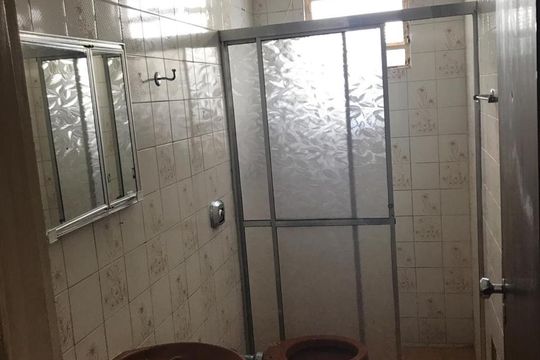 banheiro de casa para alugar com 3 quartos, 130m² em Jardim García, Campinas