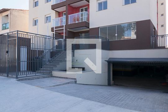 Fachada de apartamento à venda com 2 quartos, 57m² em Vila Curuçá, Santo André