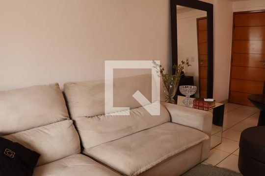 Sala de TV de apartamento para alugar com 3 quartos, 102m² em Jardim Goiás, Goiânia