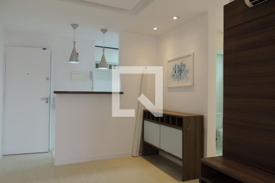 Sala  de apartamento à venda com 2 quartos, 52m² em Anil, Rio de Janeiro