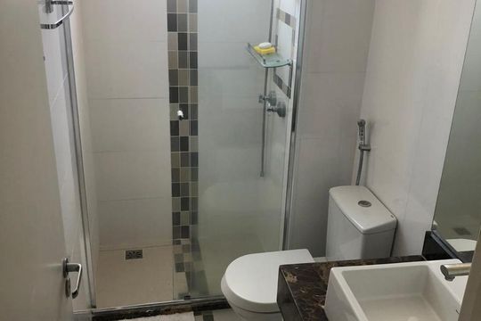banheiro suite de apartamento à venda com 3 quartos, 110m² em Vila Progresso, Campinas