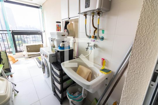 Área de Serviço de apartamento à venda com 2 quartos, 67m² em Santo Amaro, São Paulo