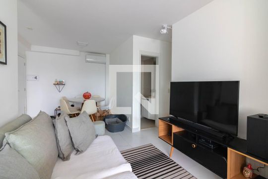 Apartamento à venda com 2 quartos, 67m² em Santo Amaro, São Paulo