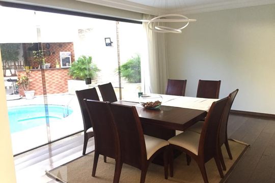 Sala de casa à venda com 4 quartos, 450m² em Vila Sônia, São Paulo