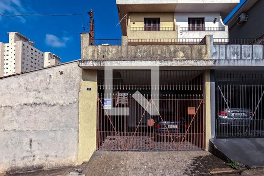Fachada de casa para alugar com 1 quarto, 40m² em Piqueri, São Paulo