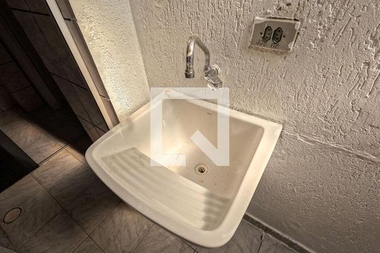 Área de Serviço de casa para alugar com 1 quarto, 40m² em Piqueri, São Paulo