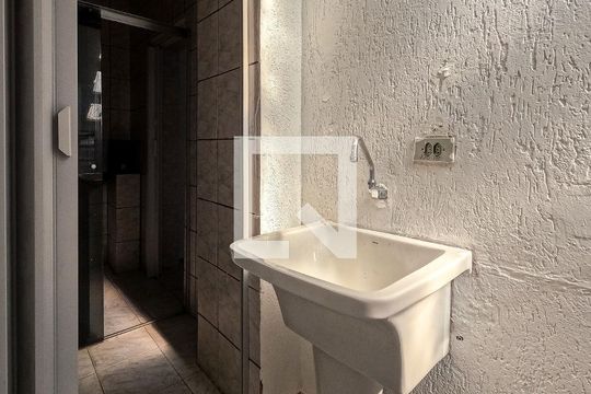 Área de Serviço de casa para alugar com 1 quarto, 40m² em Piqueri, São Paulo