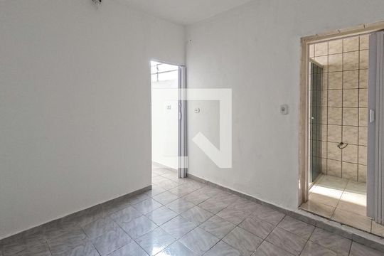 Quarto  de casa para alugar com 1 quarto, 40m² em Piqueri, São Paulo