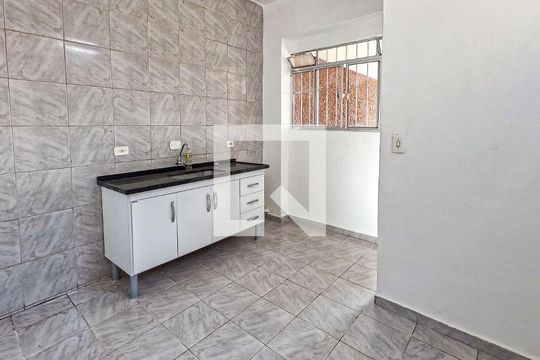 Sala/Cozinha de casa para alugar com 1 quarto, 40m² em Piqueri, São Paulo