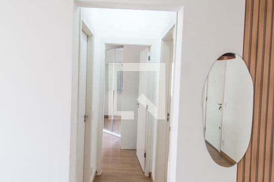 Corredor de apartamento para alugar com 1 quarto, 51m² em Vila São João, Barueri
