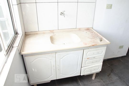 Cozinha de kitnet/studio para alugar com 1 quarto, 20m² em Jardim Japão, São Paulo
