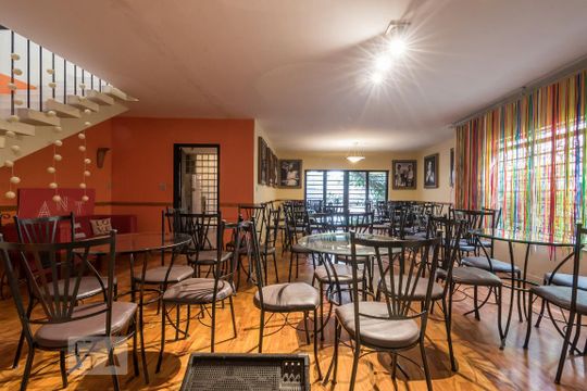 Casa para alugar com 5 quartos, 1000m² em Campo Belo, São Paulo