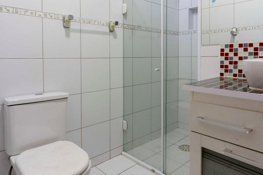 Banheiro de casa à venda com 2 quartos, 220m² em Vila Rio Branco, São Paulo