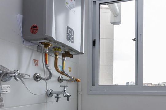 Área de serviço de apartamento para alugar com 2 quartos, 54m² em Vila Taquari, São Paulo