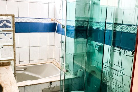 Banheiro da Suite de apartamento para alugar com 4 quartos, 102m² em Campinas, São José
