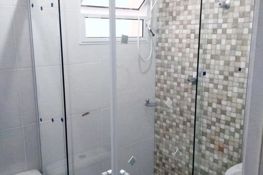 Banheiro de apartamento para alugar com 1 quarto, 36m² em Vila Maria Alta, São Paulo
