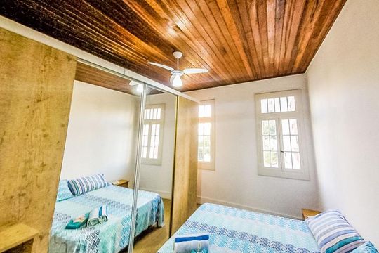 Dormitório de casa para alugar com 4 quartos, 180m² em Centro Histórico, Porto Alegre