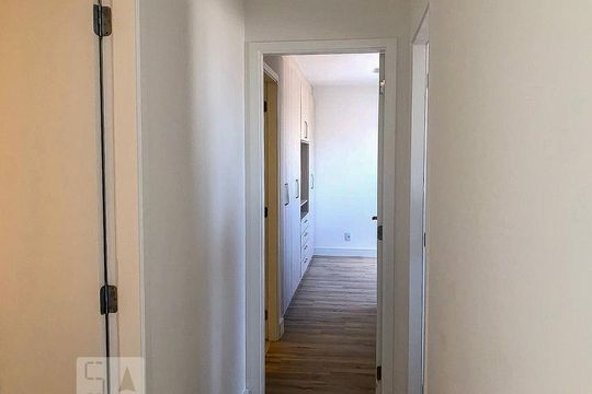 Corredor de apartamento para alugar com 2 quartos, 74m² em Quarta Parada, São Paulo