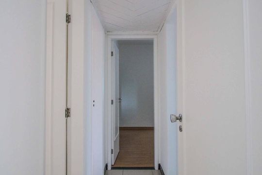 Corredor de apartamento para alugar com 3 quartos, 123m² em Cruzeiro, Belo Horizonte