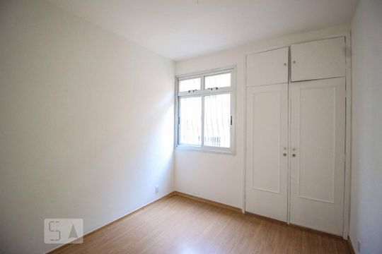 Quarto 1 de apartamento para alugar com 3 quartos, 123m² em Cruzeiro, Belo Horizonte