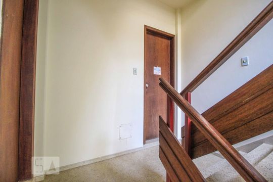 Entrada de apartamento para alugar com 3 quartos, 123m² em Cruzeiro, Belo Horizonte