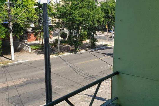 Sacada de apartamento à venda com 1 quarto, 34m² em Floresta, Porto Alegre