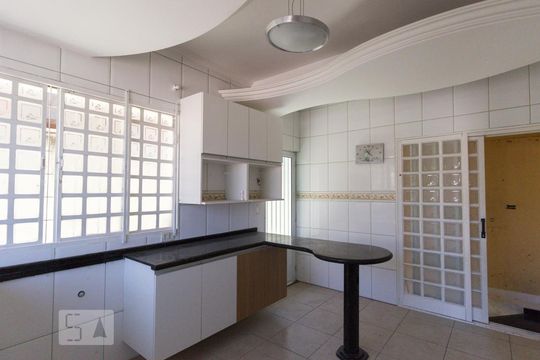 Cozinha de casa à venda com 5 quartos, 300m² em City América, São Paulo