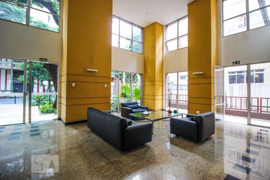 Hall de Entrada de apartamento para alugar com 1 quarto, 50m² em Funcionários, Belo Horizonte