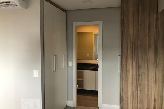 Quarto de kitnet/studio à venda com 1 quarto, 40m² em Centro, Canoas