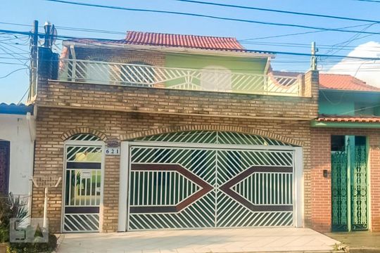 Fachada  de casa à venda com 4 quartos, 230m² em Parque Marajoara, Santo André