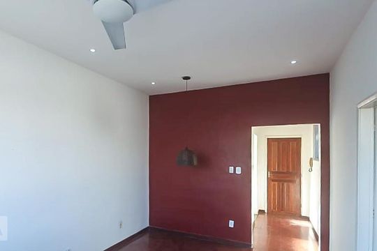 Sala de apartamento para alugar com 1 quarto, 54m² em Irajá, Rio de Janeiro