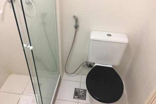 Banheiro Social de apartamento para alugar com 3 quartos, 136m² em Taquara, Rio de Janeiro