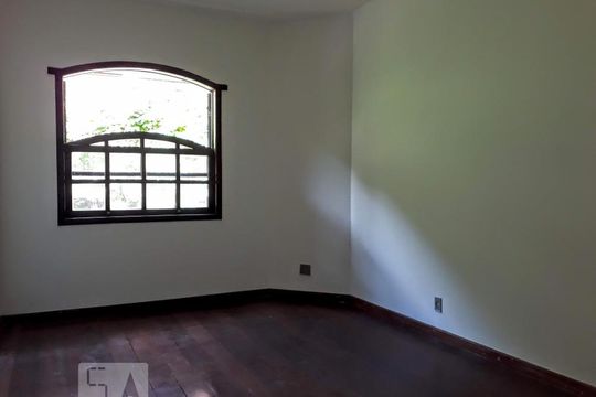 Casa à venda com 4 quartos, 466m² em Vila da Serra, Belo Horizonte