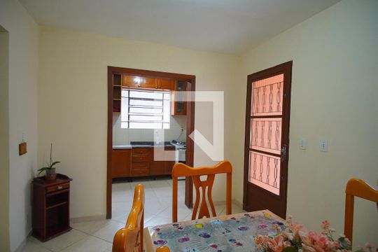 Sala de Jantar de casa à venda com 4 quartos, 144m² em Vila Ipiranga, Porto Alegre