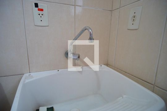 Lavanderia de casa à venda com 4 quartos, 144m² em Vila Ipiranga, Porto Alegre