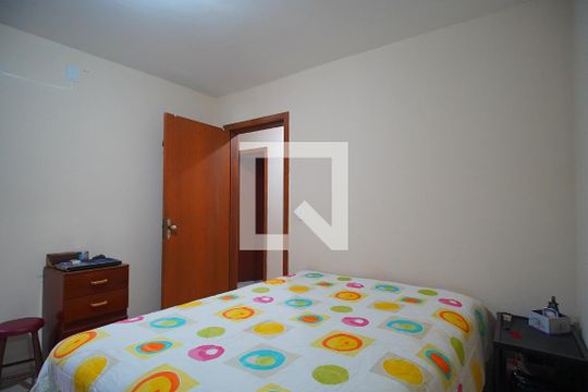Quarto 1 suite de casa à venda com 4 quartos, 144m² em Vila Ipiranga, Porto Alegre