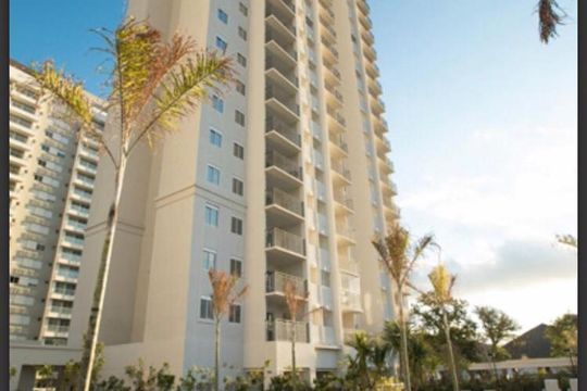 Fachada de apartamento à venda com 2 quartos, 62m² em Vila Anastácio, São Paulo