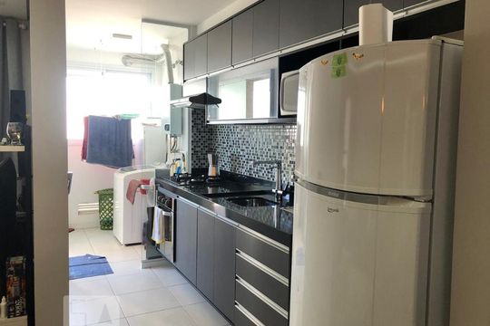 Cozinha de apartamento à venda com 2 quartos, 62m² em Vila Anastácio, São Paulo