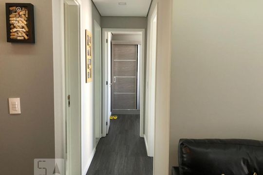 Corredor de apartamento à venda com 2 quartos, 62m² em Vila Anastácio, São Paulo