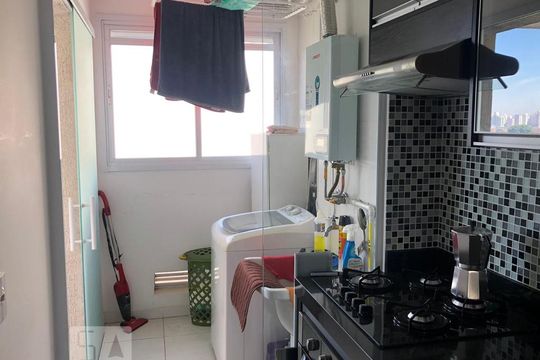 Cozinha de apartamento à venda com 2 quartos, 62m² em Vila Anastácio, São Paulo