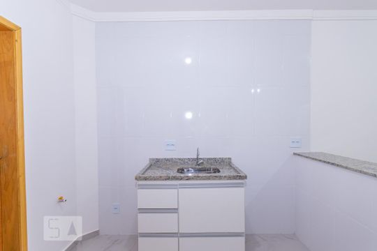 Cozinha  de apartamento para alugar com 1 quarto, 40m² em Vila Ré, São Paulo