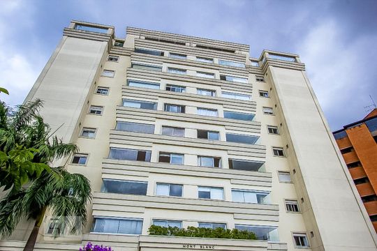 Fachada de apartamento para alugar com 3 quartos, 340m² em Jardim Leonor, São Paulo