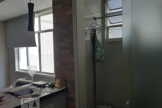 Área de Serviço de apartamento para alugar com 2 quartos, 65m² em Santa Rosa, Niterói
