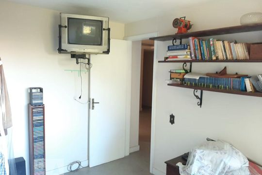 Quarto 1 de apartamento para alugar com 2 quartos, 65m² em Santa Rosa, Niterói