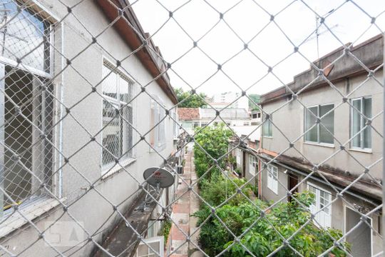 Vista de casa à venda com 2 quartos, 60m² em Vila Isabel, Rio de Janeiro