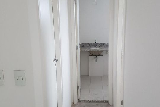 Corredor de apartamento à venda com 2 quartos, 66m² em Jardim Piqueroby, São Paulo