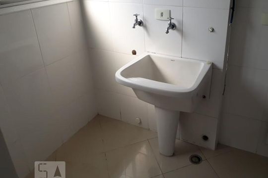 Área de Serviço de apartamento para alugar com 2 quartos, 74m² em Jaguaribe, Osasco