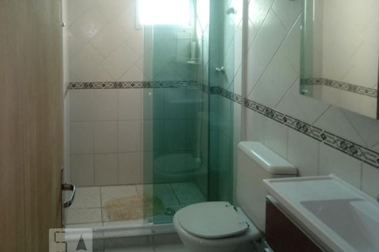 Banheiro de apartamento para alugar com 2 quartos, 74m² em Jaguaribe, Osasco